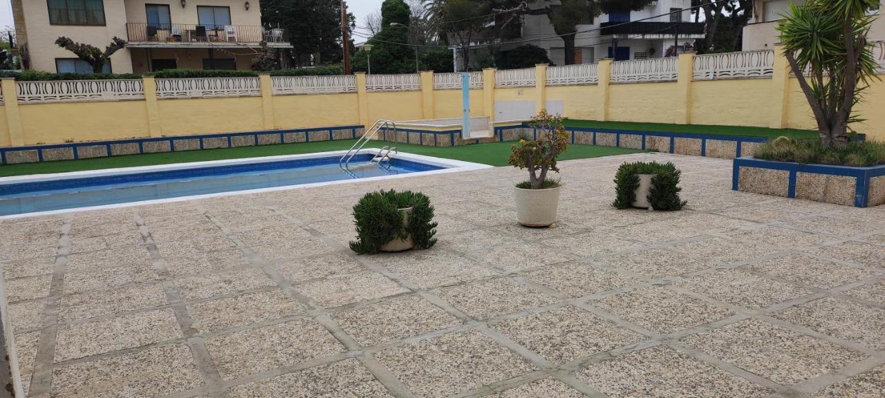 Acogedor Estudio En La Playa, Con Vistas Al Mar, Y Piscina Comunitaria Sant Salvador Eksteriør billede