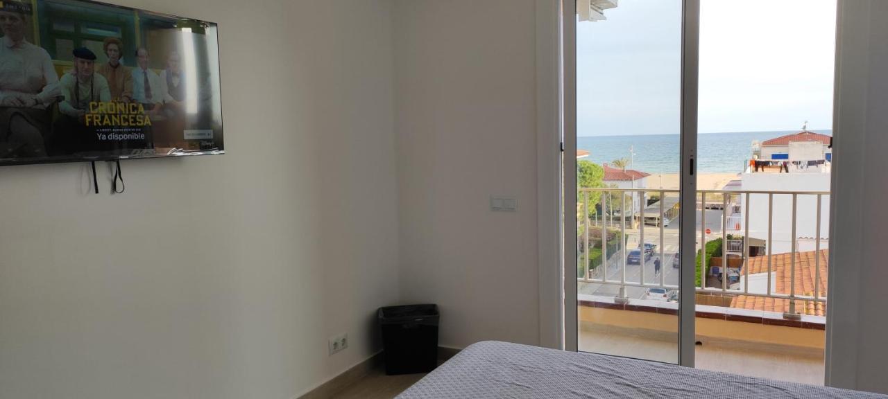 Acogedor Estudio En La Playa, Con Vistas Al Mar, Y Piscina Comunitaria Sant Salvador Eksteriør billede